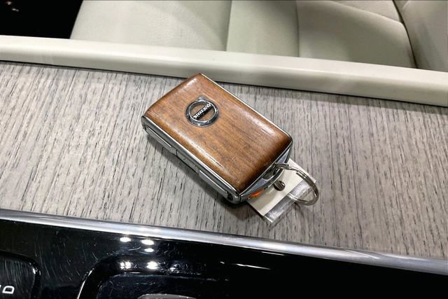 Certified 2023 Volvo S90 B6 Plus w/ Protection Package Premier image 13