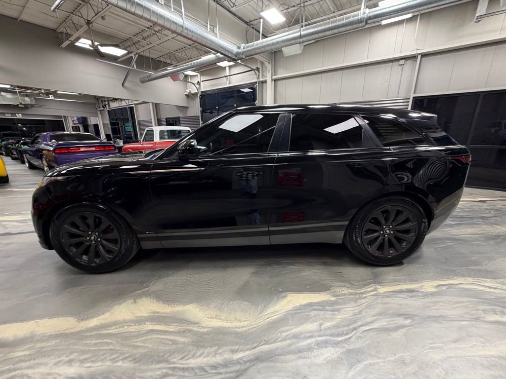 Used 2019 Land Rover Range Rover Velar R-Dynamic SE image 37
