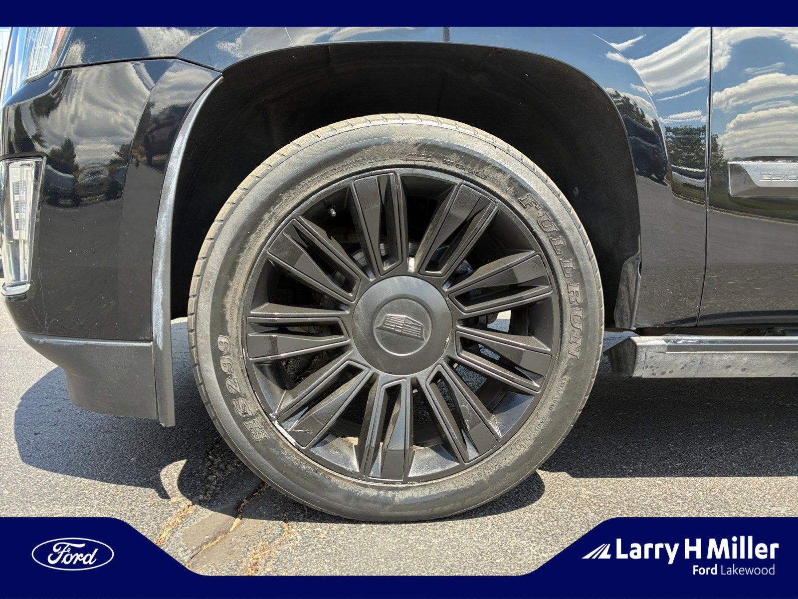 Used 2016 Cadillac Escalade Platinum AWD/4WD image 26