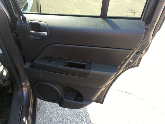 Used 2016 Jeep Patriot High Altitude image 21