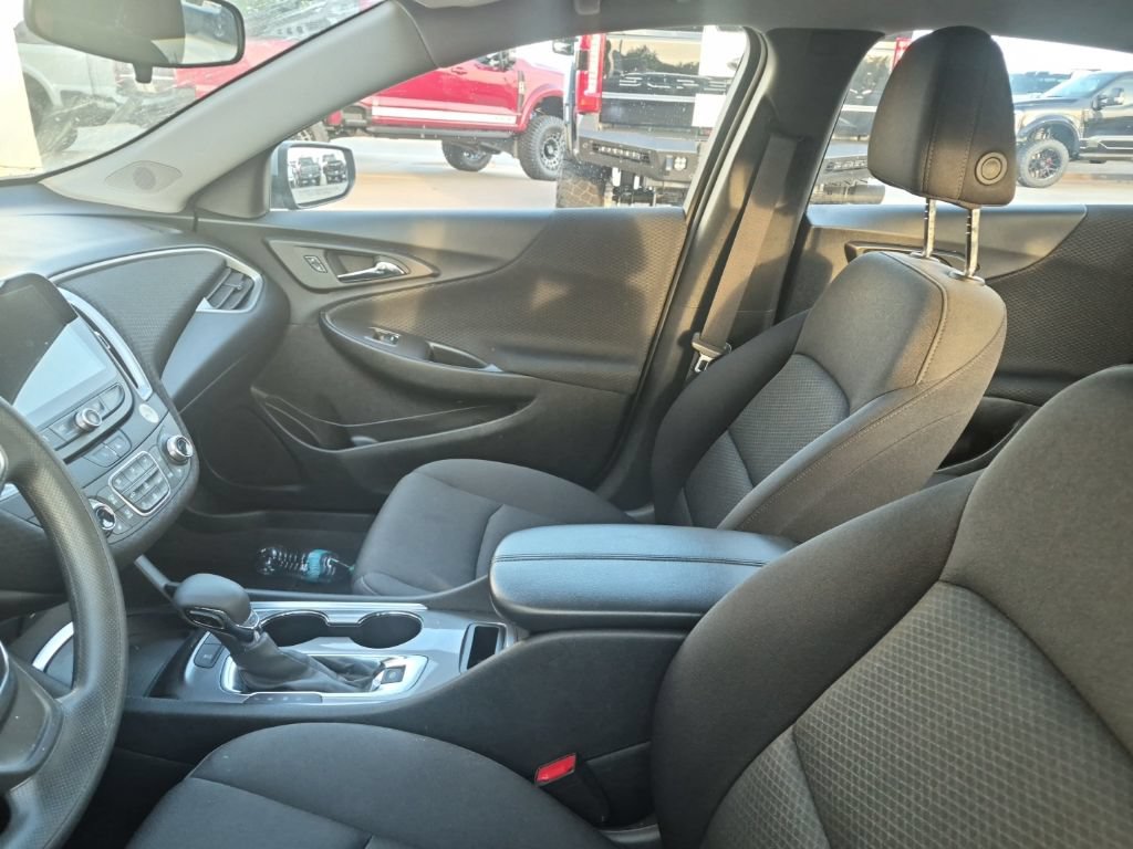 Used 2025 Chevrolet Malibu LT FWD image 21