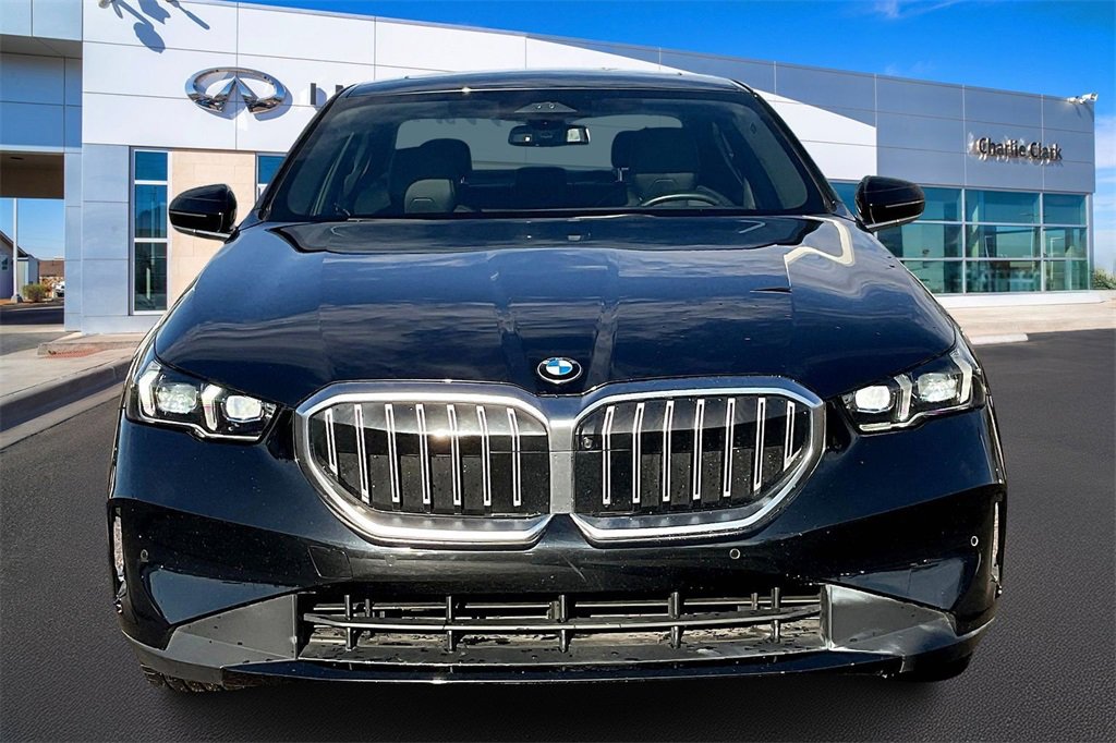 Used 2024 BMW 530i image 3