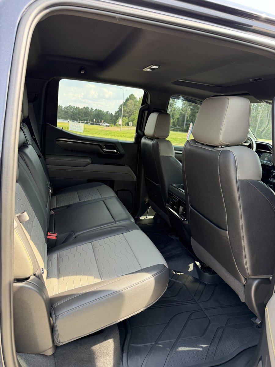 Used 2022 Chevrolet Silverado 1500 ZR2 w/ Technology Package AWD/4WD image 8