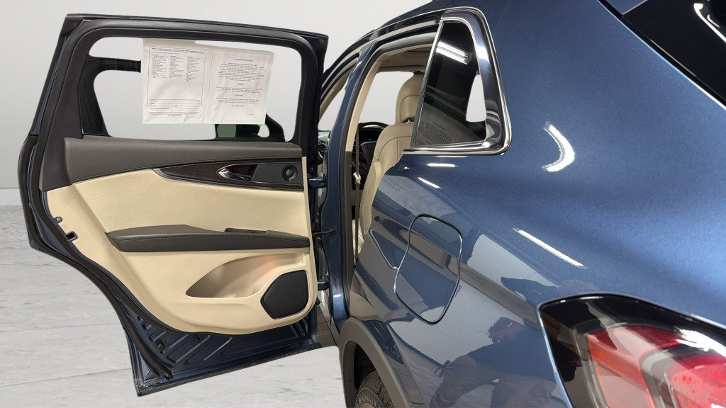 Used 2019 Lincoln Nautilus Reserve FWD image 32