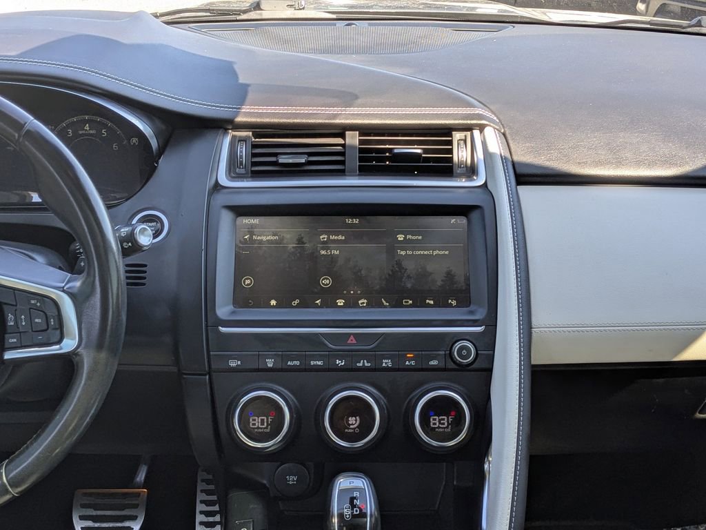 Used 2019 Jaguar E-PACE R-Dynamic SE image 20