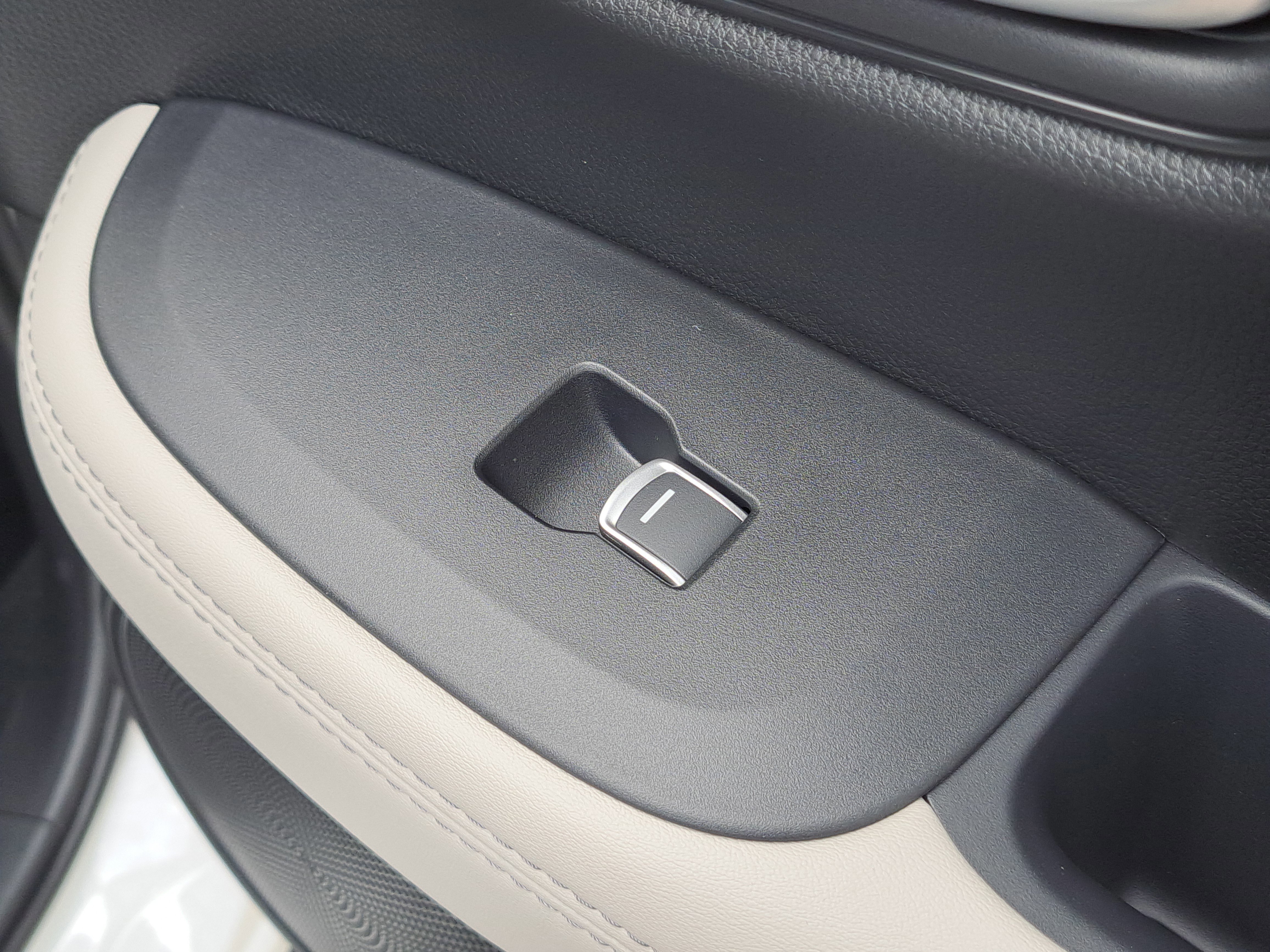 New 2027 Honda HR-V EX-L image 17