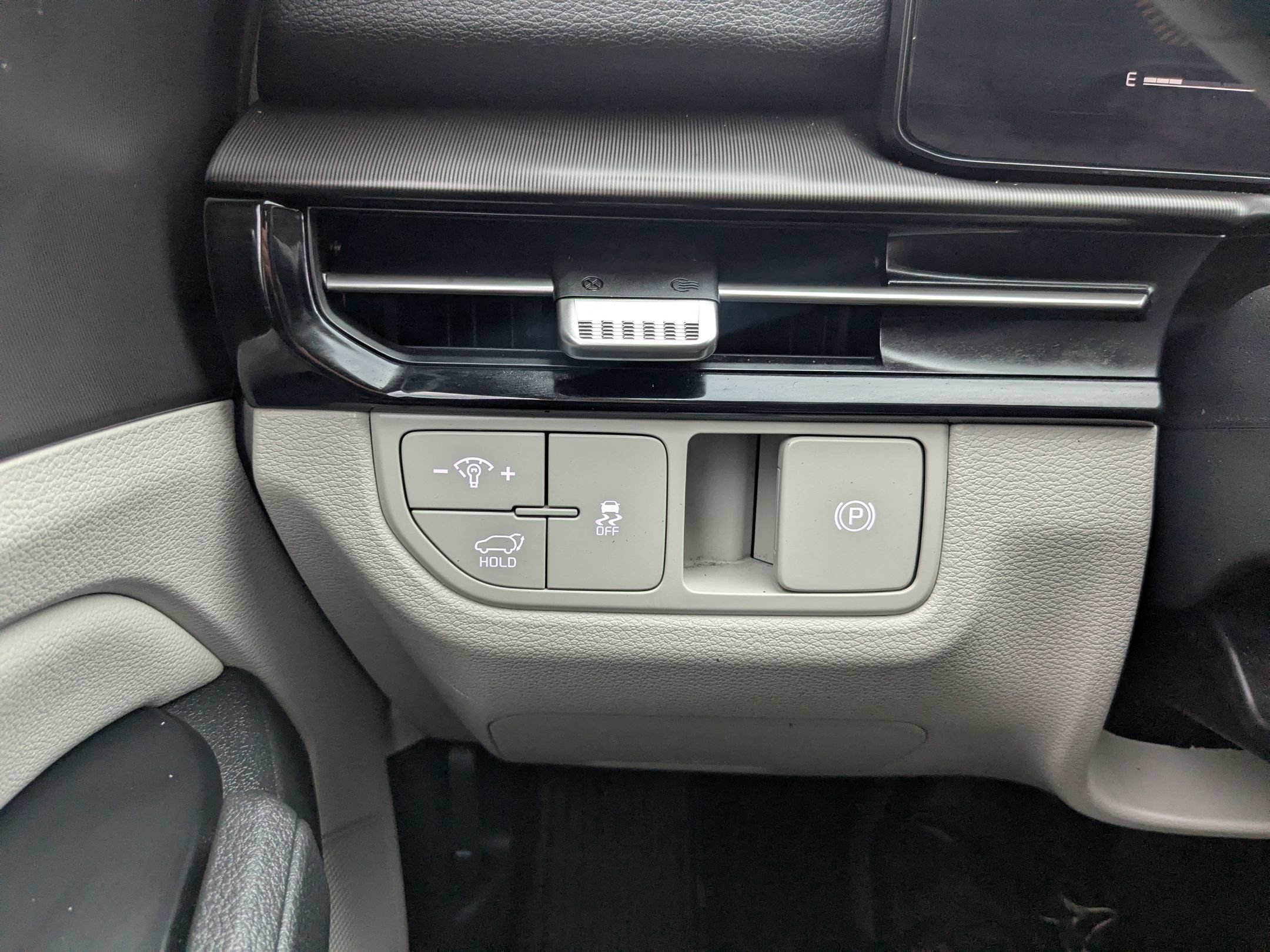 Used 2026 Kia Sportage EX FWD image 20