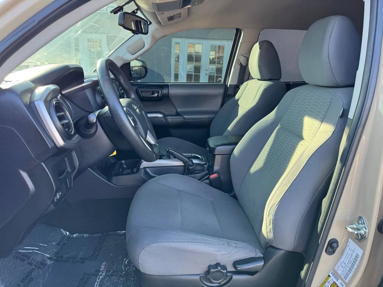 Used 2017 Toyota Tacoma SR5 image 16