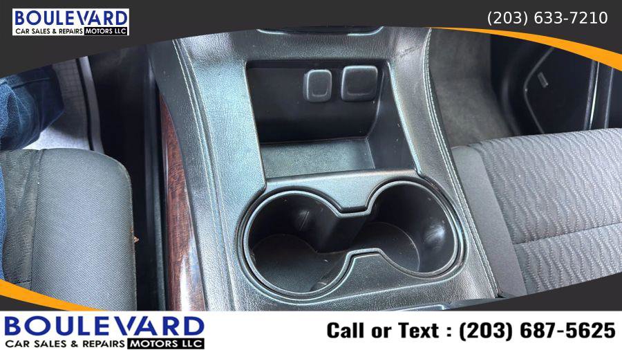 Used 2016 GMC Yukon SLE w/ HD Trailering Package image 18