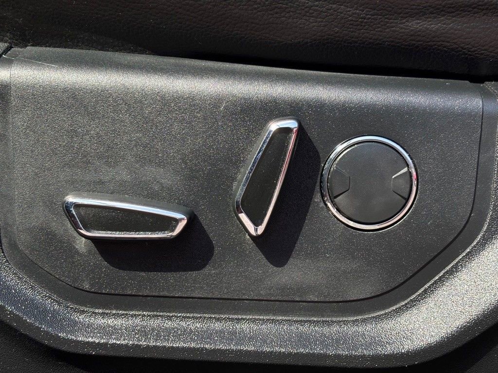 Used 2017 Ford F250 Lariat w/ Lariat Ultimate Package image 19