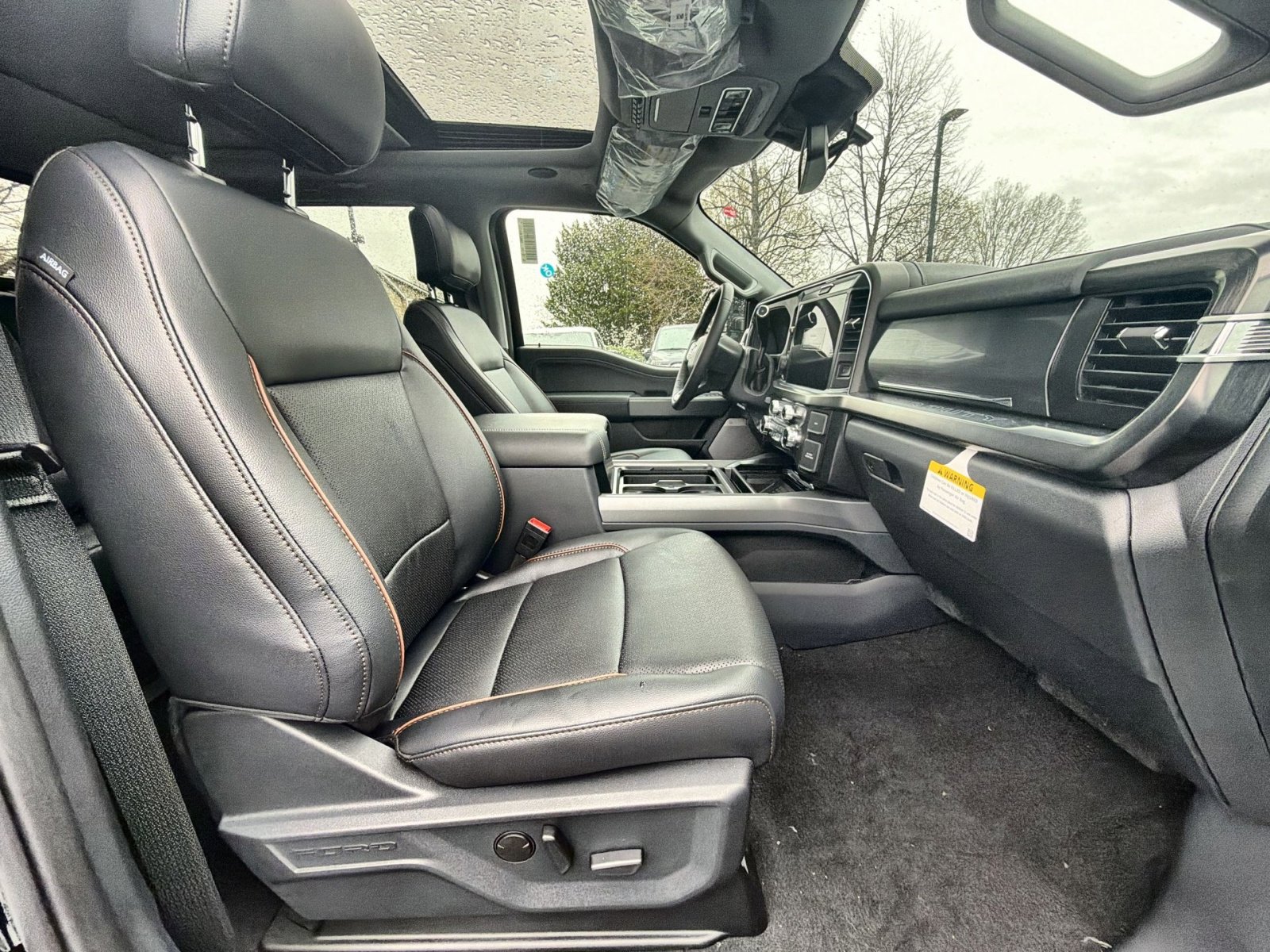 New 2026 Ford F250 Lariat w/ Black Appearance Package AWD/4WD image 28