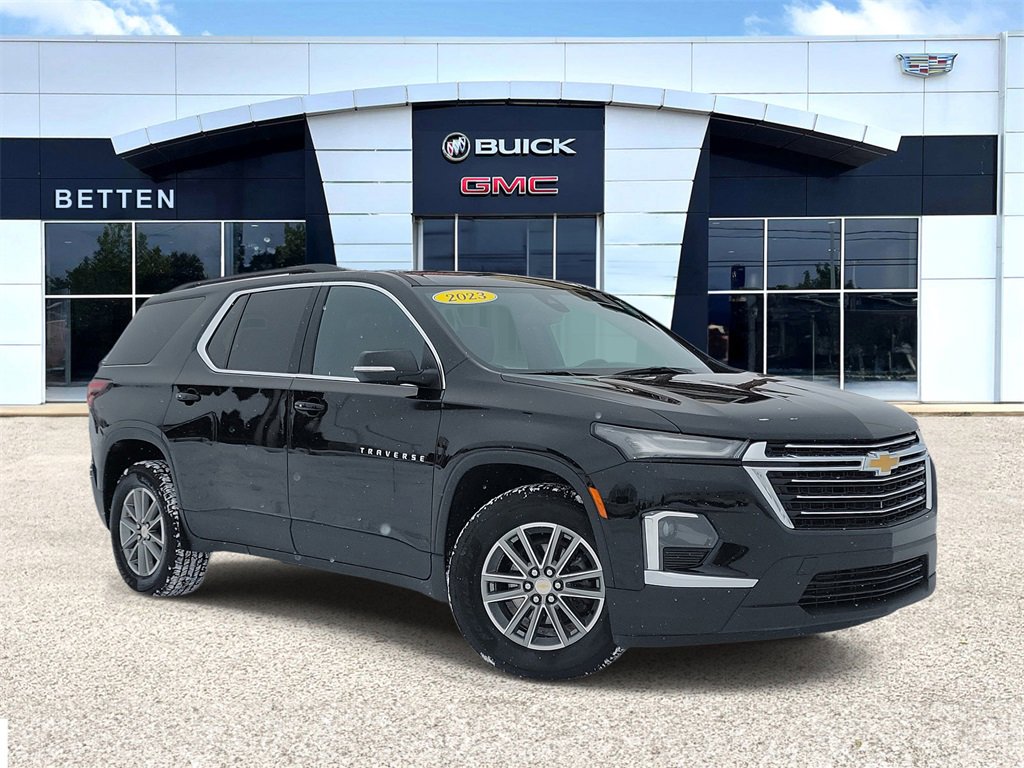 Used 2023 Chevrolet Traverse LT w/ LPO, Floor Liner Package image 1