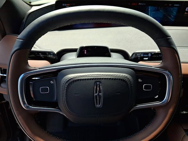 Used 2025 Lincoln Navigator L Reserve image 20