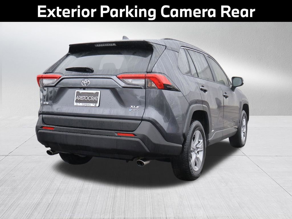 Used 2025 Toyota RAV4 XLE image 7