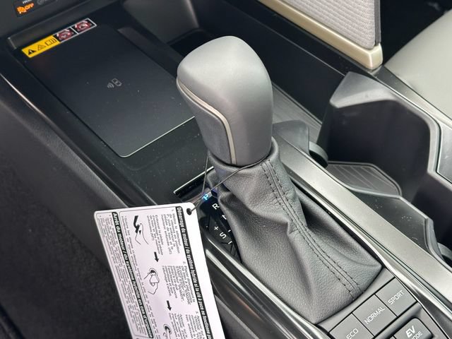 Used 2026 Toyota Camry SE w/ Convenience Package FWD image 19