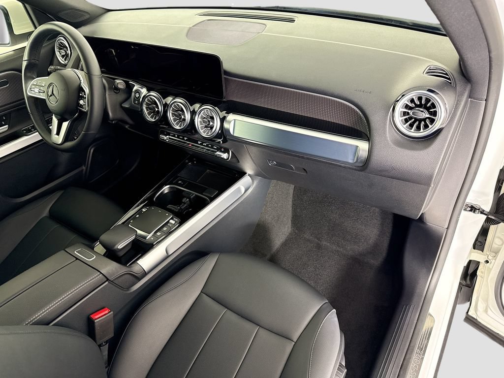 Certified 2022 Mercedes-Benz GLB 250 4MATIC image 17