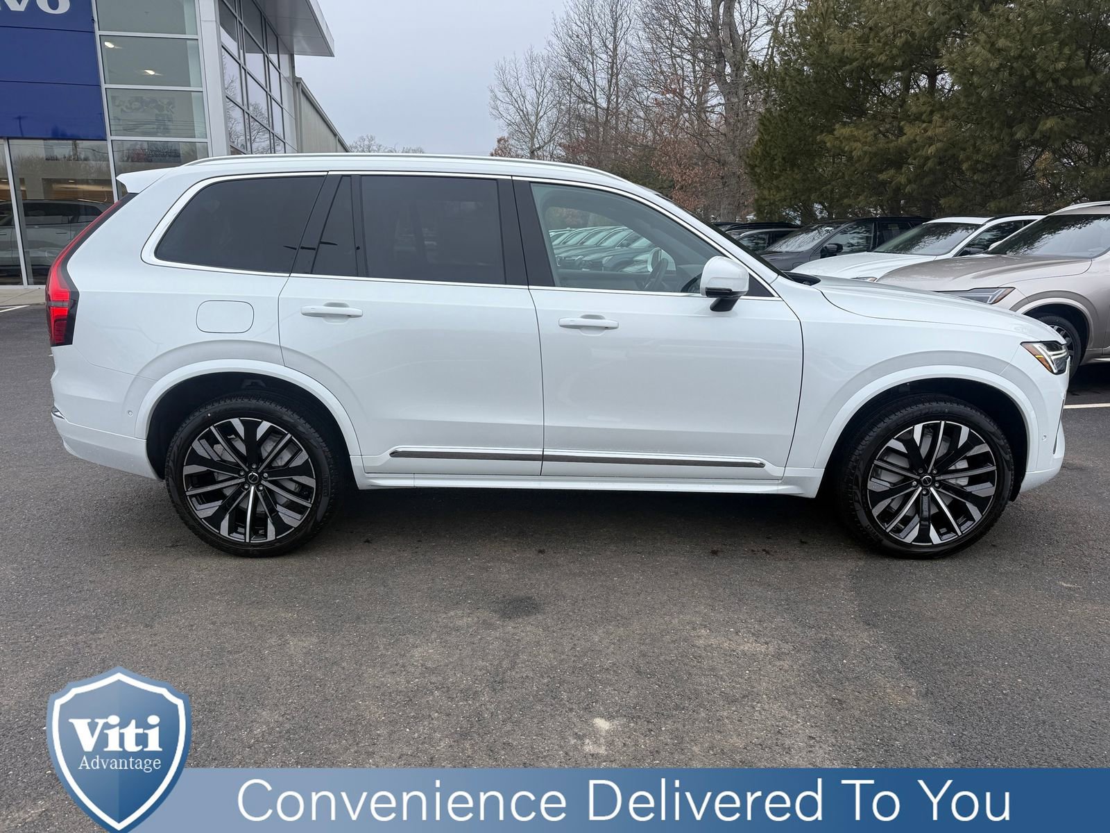 New 2026 Volvo XC90 B6 Plus w/ Protection Package Premier image 9