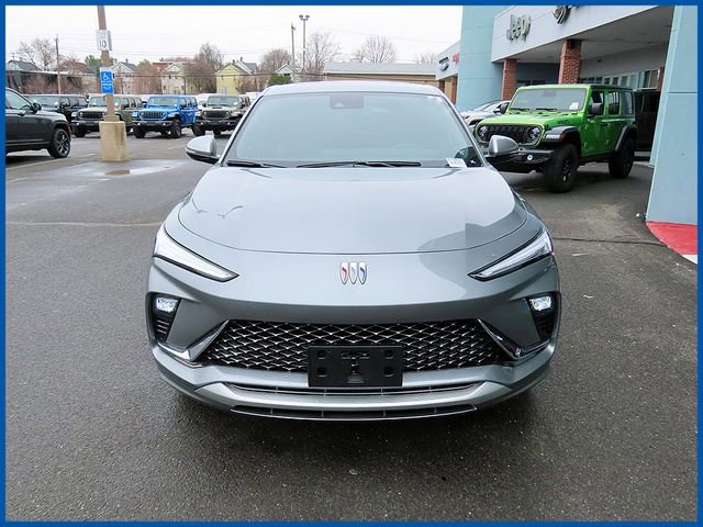 Used 2025 Buick Envista Avenir FWD image 2