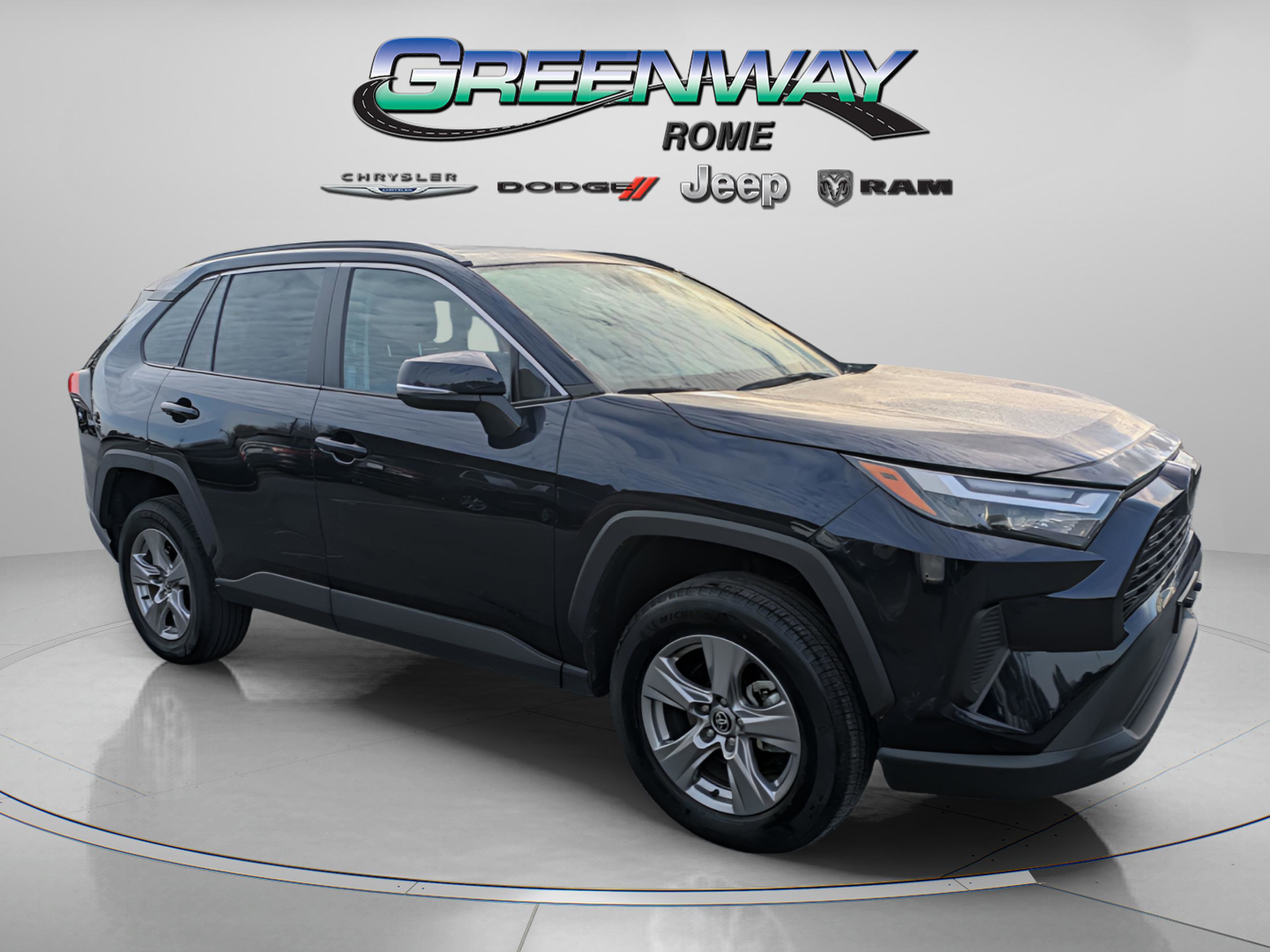 Used 2024 Toyota RAV4 XLE FWD image 1