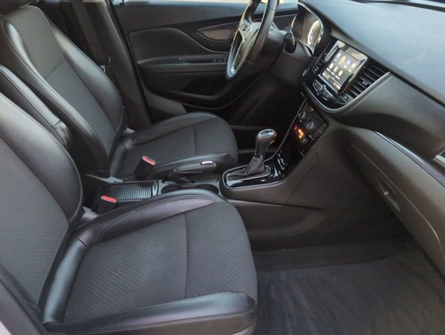 Certified 2022 Buick Encore Preferred image 25