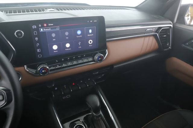 Used 2024 GMC Canyon AT4 image 25