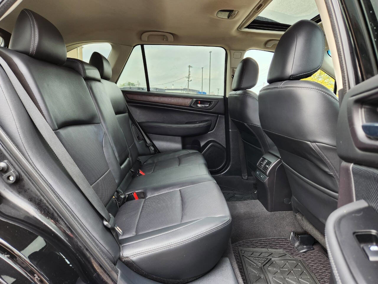 Used 2016 Subaru Outback 2.5i Limited AWD/4WD image 13