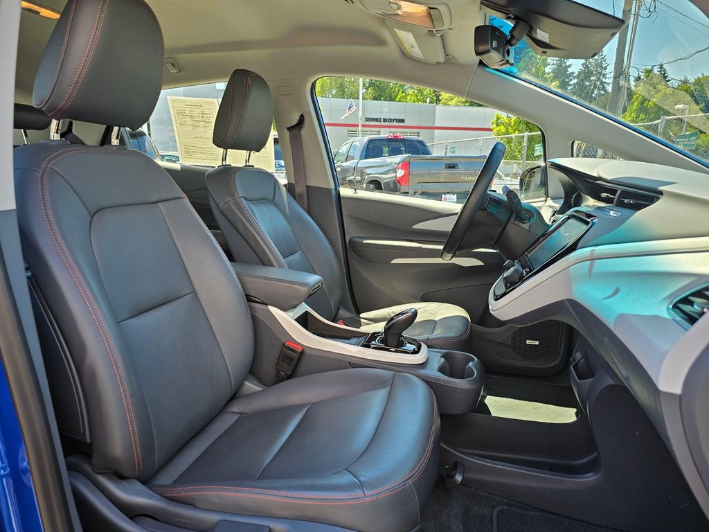 Used 2017 Chevrolet Bolt Premier w/ Driver Confidence II Package FWD image 10