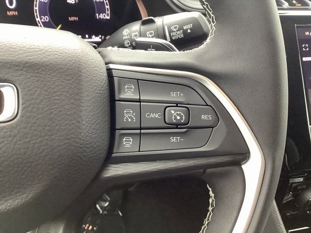 New 2025 Jeep Grand Cherokee Altitude image 12