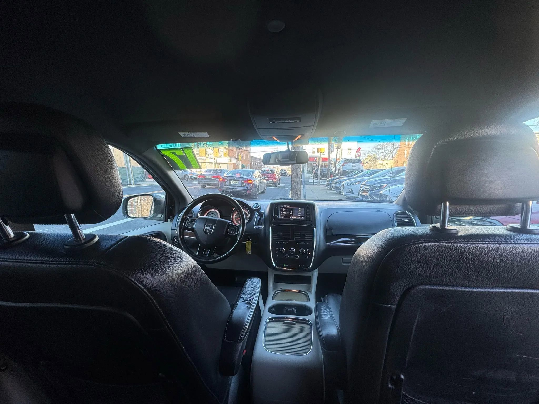 Used 2017 Dodge Grand Caravan SXT image 21