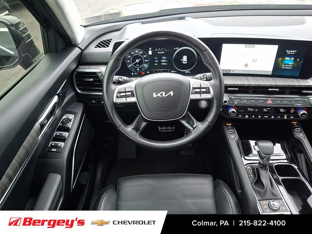 Used 2024 Kia Telluride SX Prestige w/ Towing Package AWD/4WD image 15