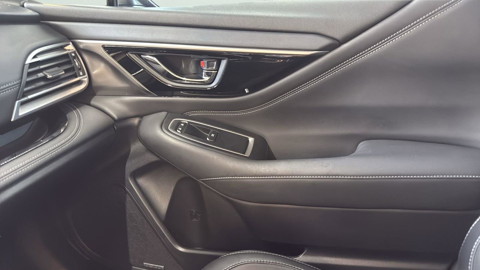 Used 2020 Subaru Legacy Limited image 24