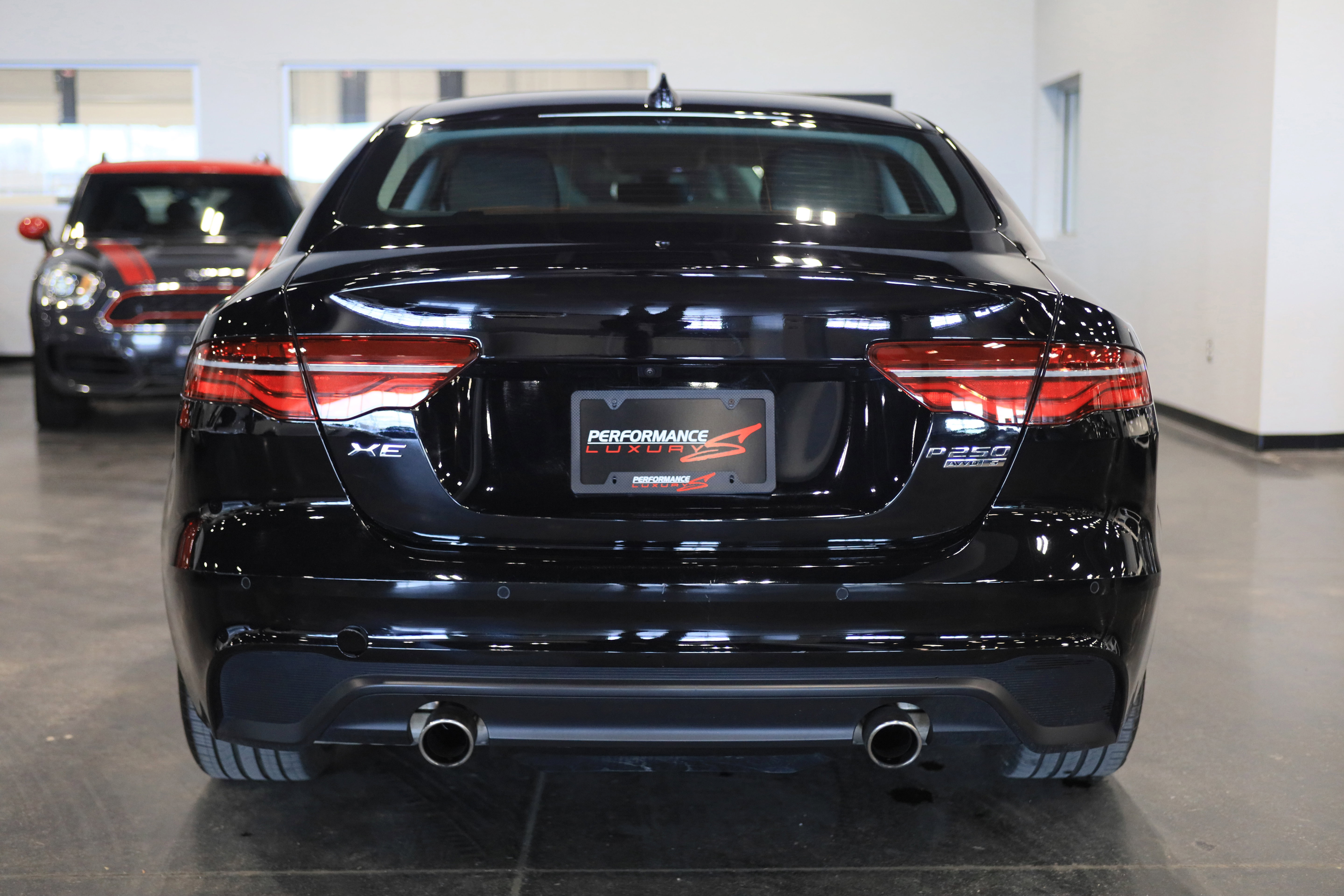 Used 2020 Jaguar XE S image 5