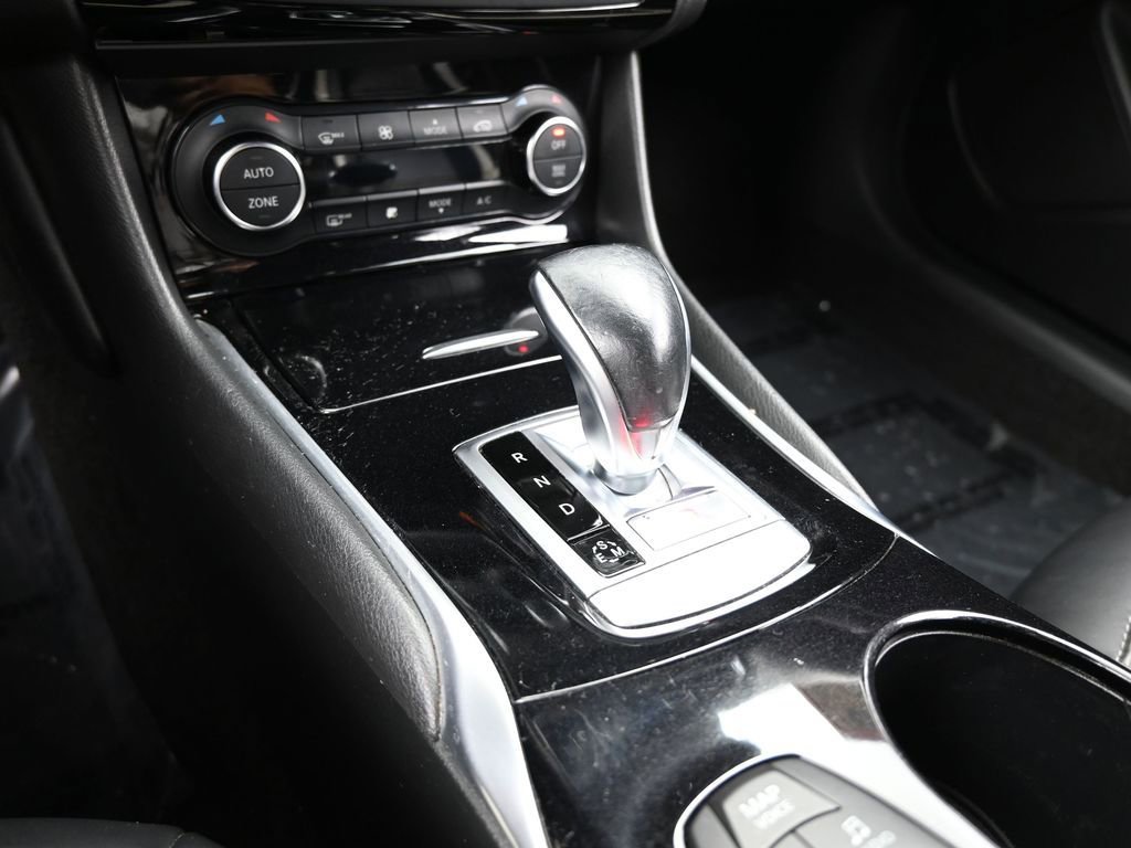 Used 2017 INFINITI QX30 Sport w/ Sport Leather Package image 27