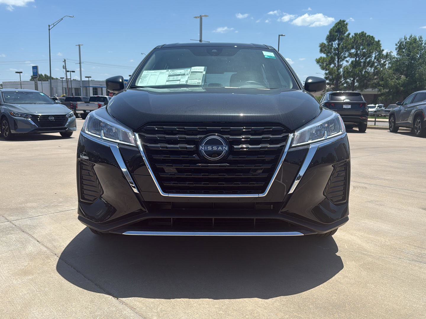 New 2025 Nissan Kicks Play S image 4