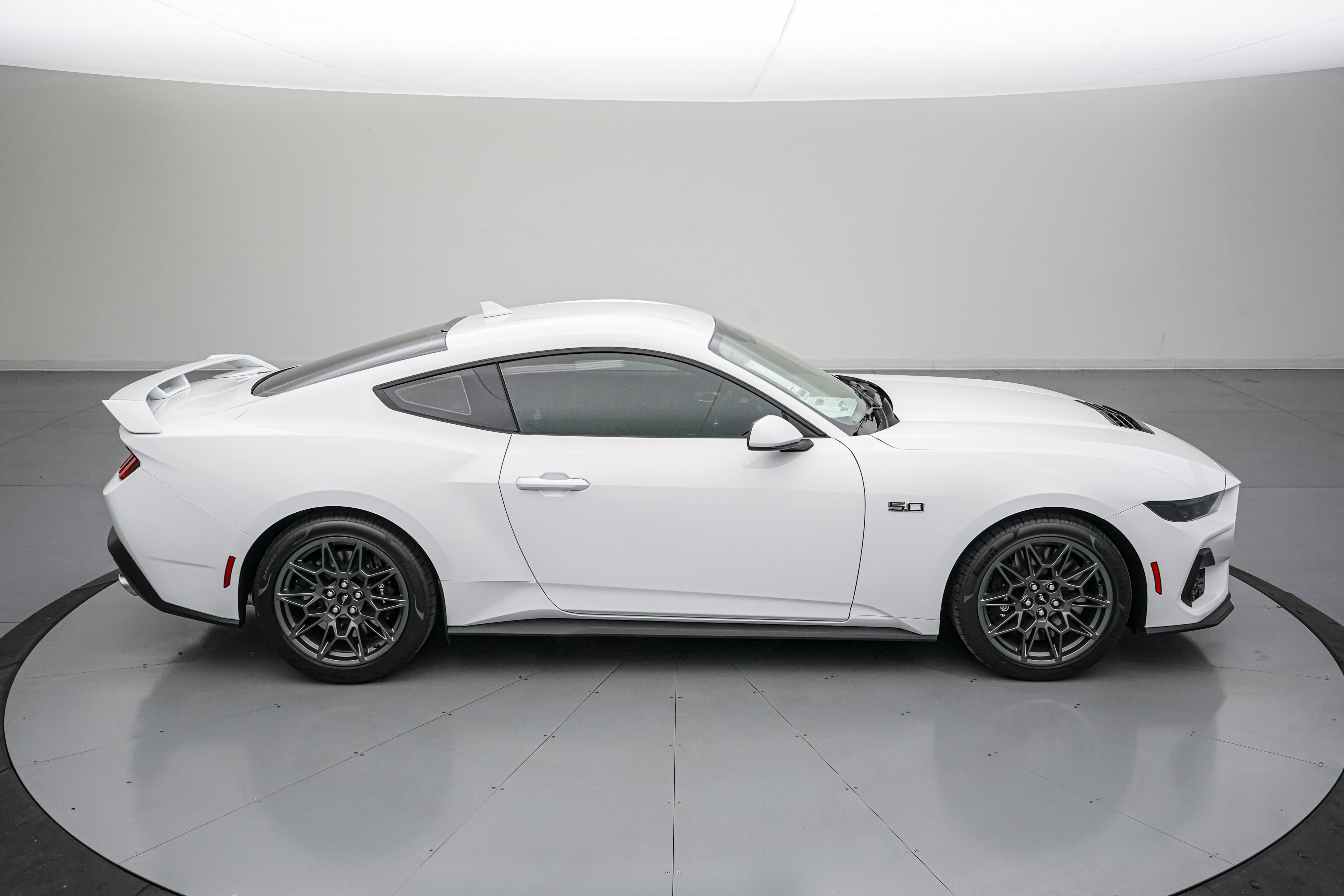 New 2026 Ford Mustang GT w/ GT Performance Package RWD image 4