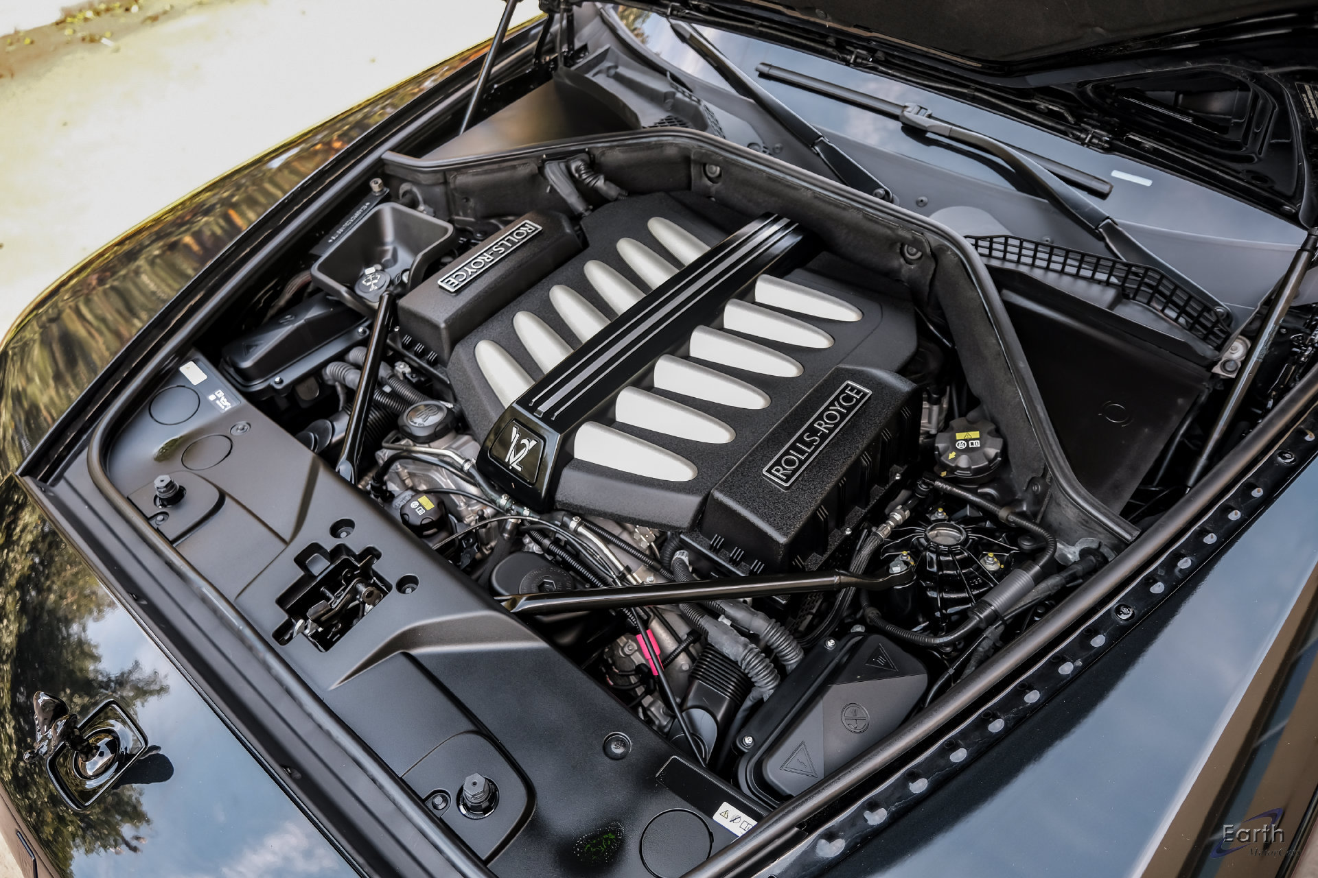 Used 2016 Rolls-Royce Wraith RWD image 97