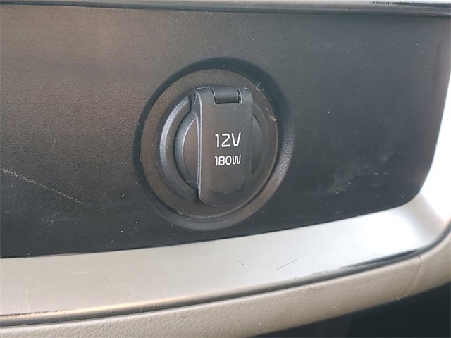 Certified 2023 Kia Carnival EX image 12