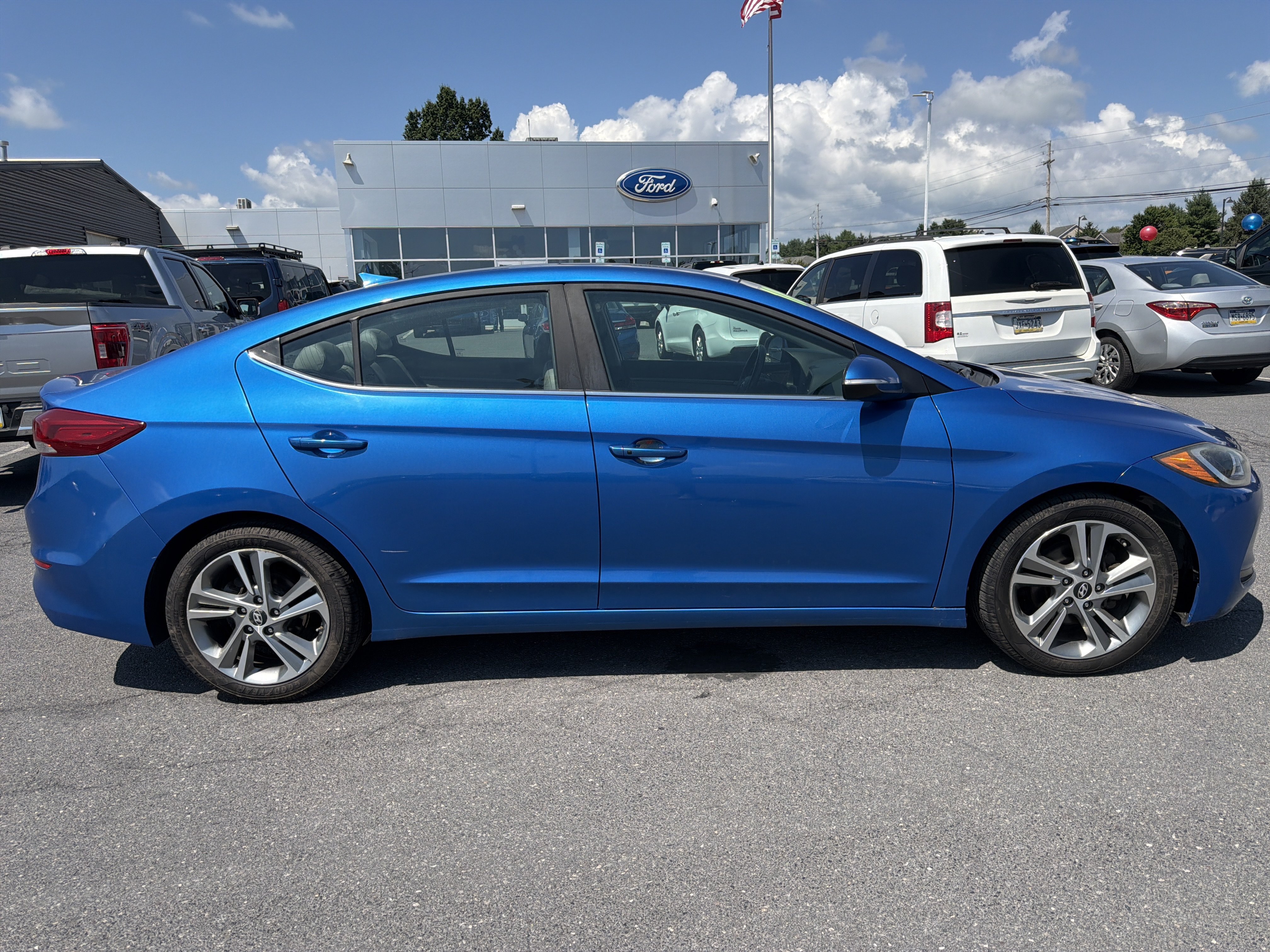 Used 2018 Hyundai Elantra Limited w/ Limited Ultimate Package 02 FWD video 2