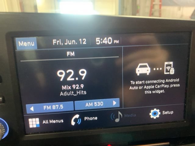 Used 2021 Hyundai Elantra SE FWD image 3