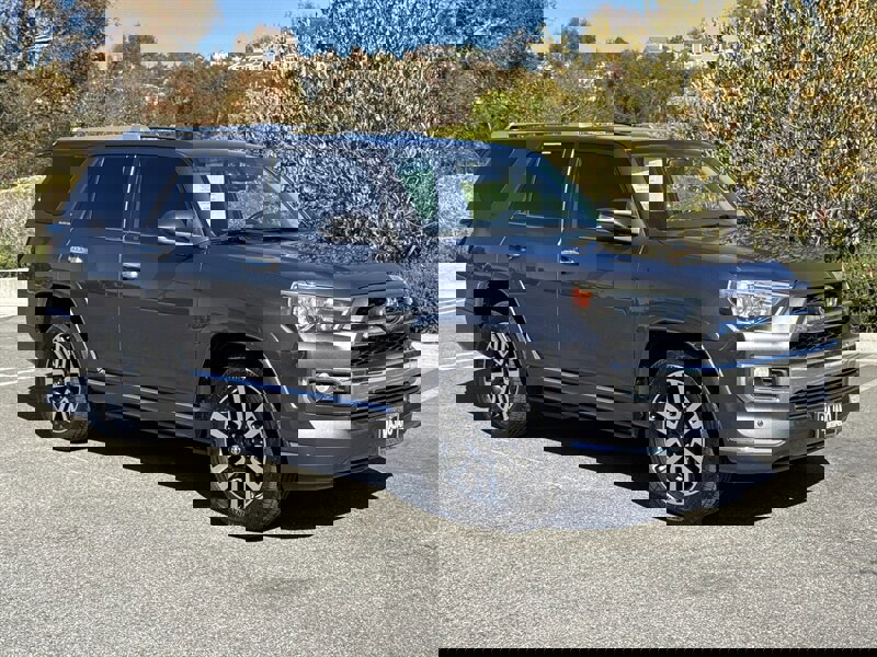 Used 2015 Toyota 4Runner Limited image 8