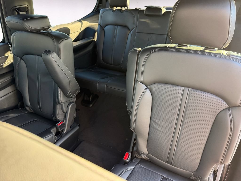 New 2026 Jeep Grand Wagoneer Limited AWD/4WD image 13