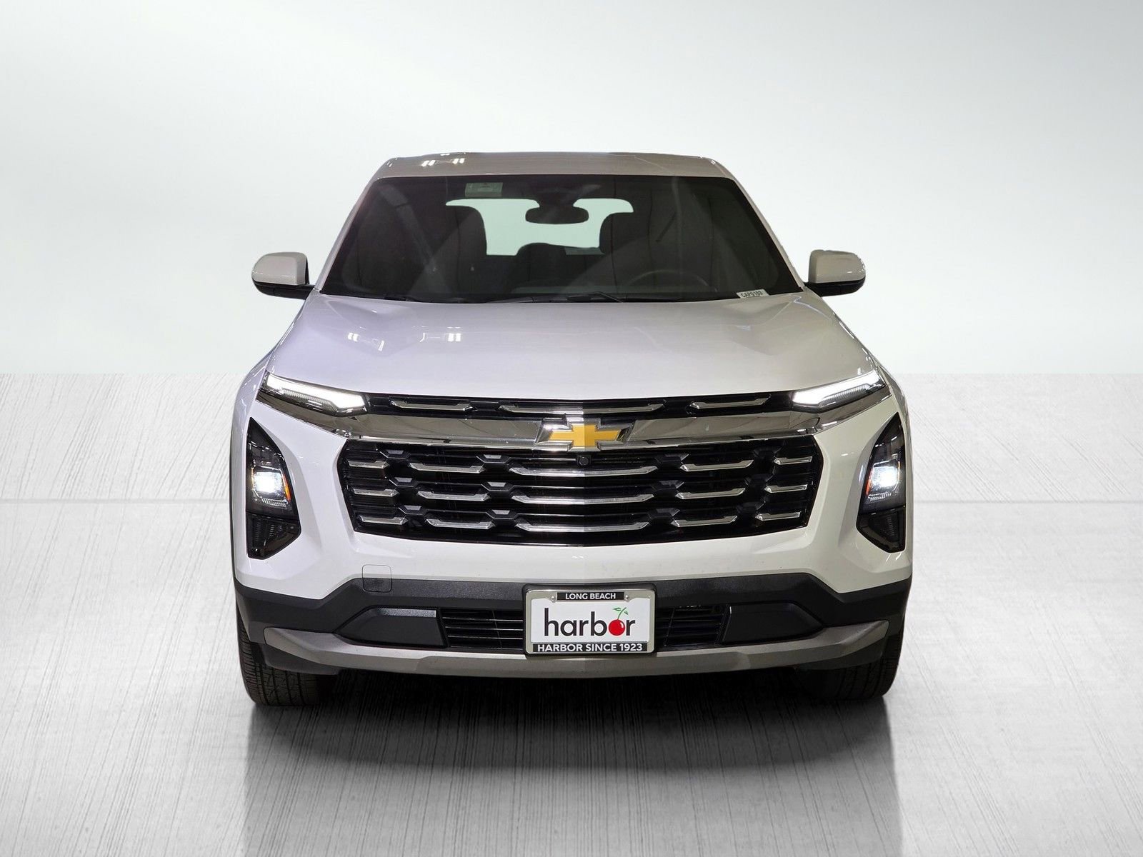 Used 2025 Chevrolet Equinox LT image 2