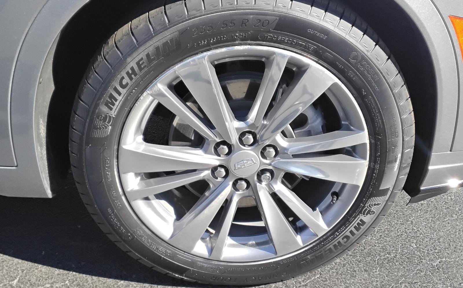 Used 2023 Cadillac XT6 Premium Luxury image 14