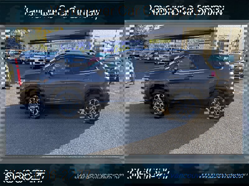 Used 2019 Jeep Cherokee Latitude Plus w/ Cold Weather Group image 1