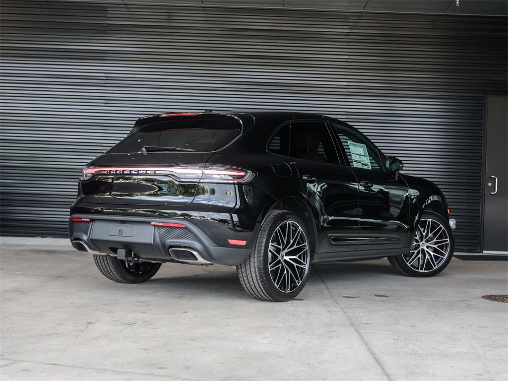 Used 2025 Porsche Macan image 7