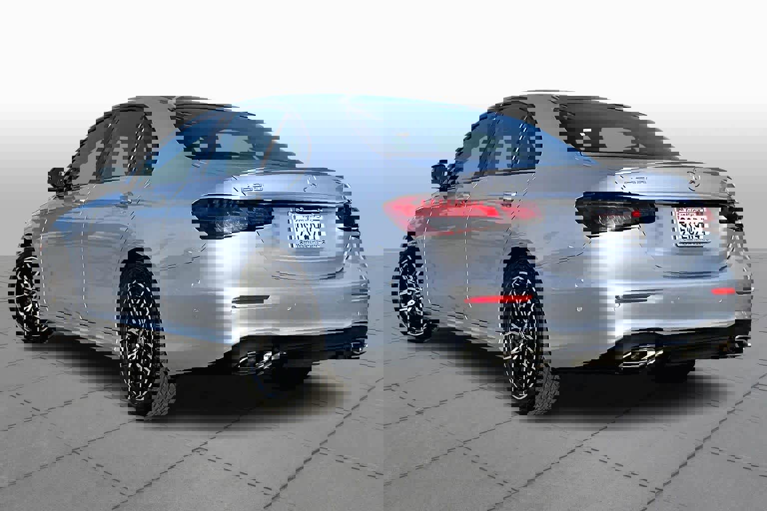 Used 2022 Mercedes-Benz E 350 Sedan image 11