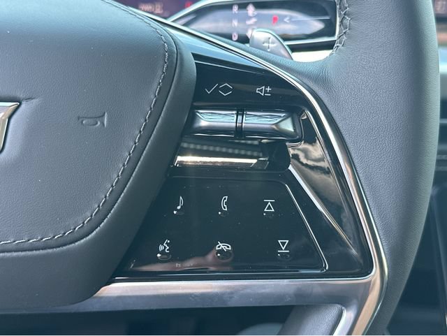 New 2026 Cadillac Escalade ESV Platinum Sport w/ LPO, ONYX Package AWD/4WD image 34