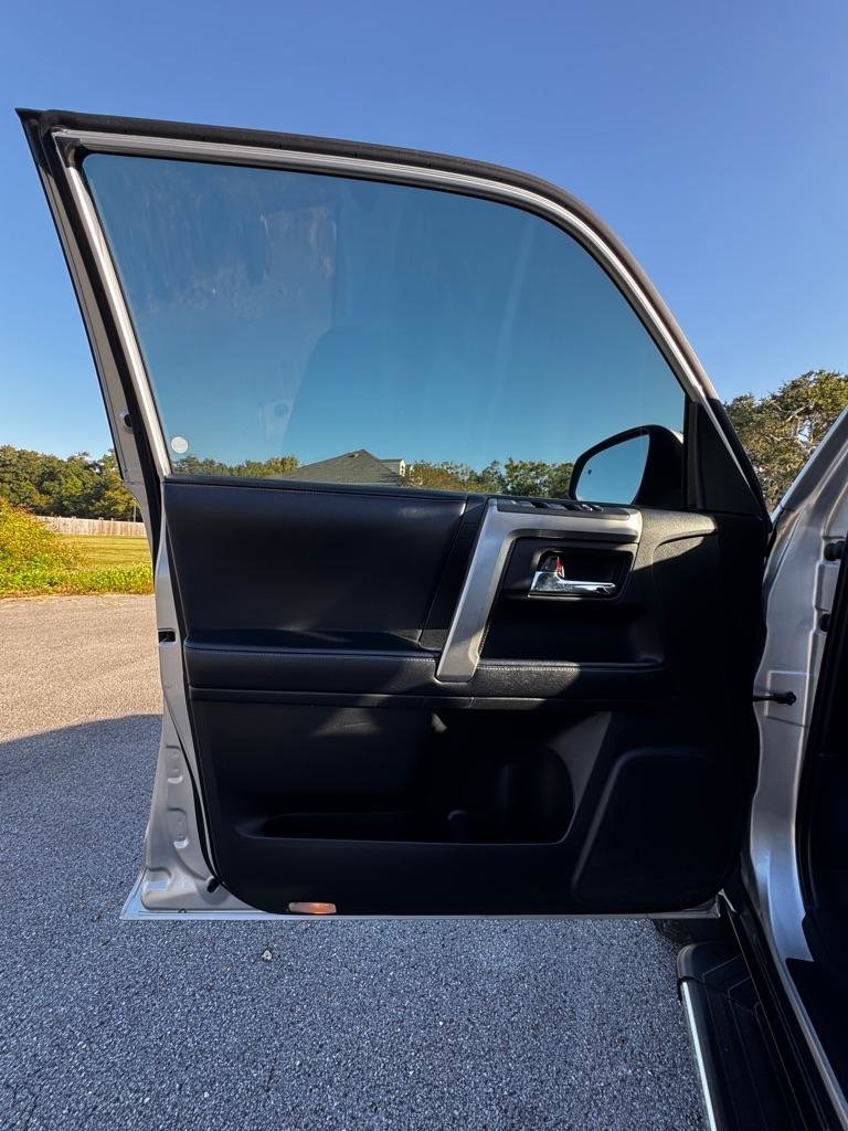 Used 2018 Toyota 4Runner SR5 image 9