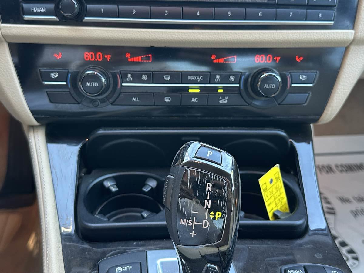 Used 2013 BMW 528i Sedan RWD image 33