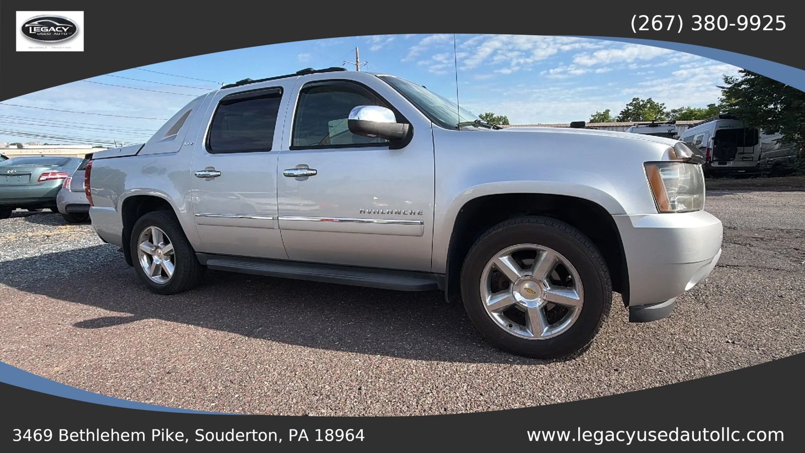Used 2012 Chevrolet Avalanche LTZ AWD/4WD image 22